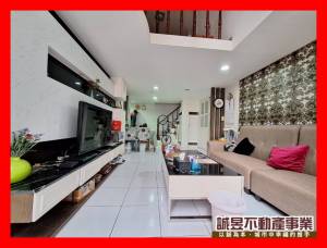 誠昱/高岡屋亮麗美三房